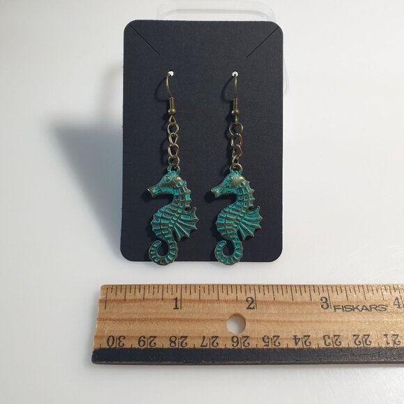 Vintage Seahorse Boho Dangle Earrings Handmade Brass Hook Chain Aqua Finish Gift - Picture 3 of 4